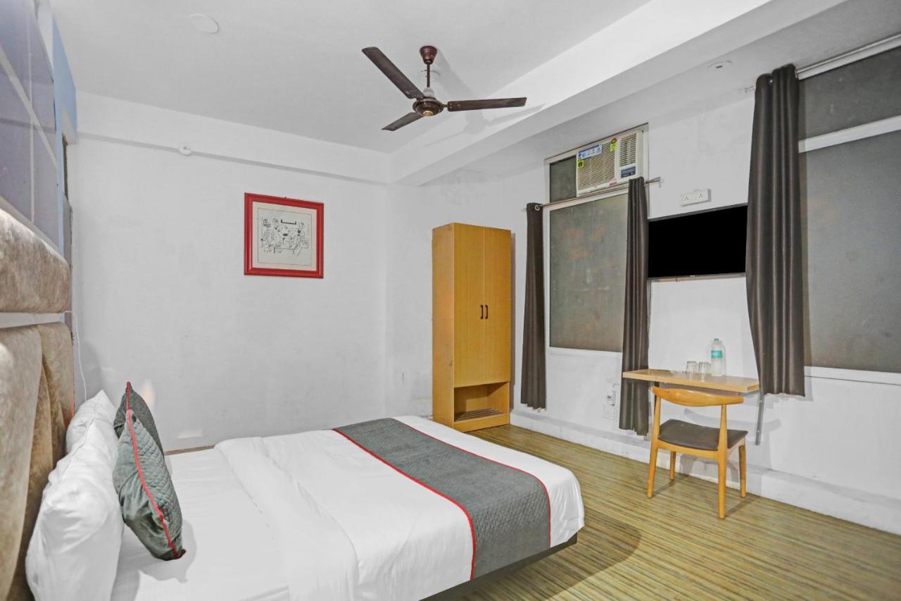 Hotel Collection O Jps Near Pvr Vikaspuri Delhi Esterno foto