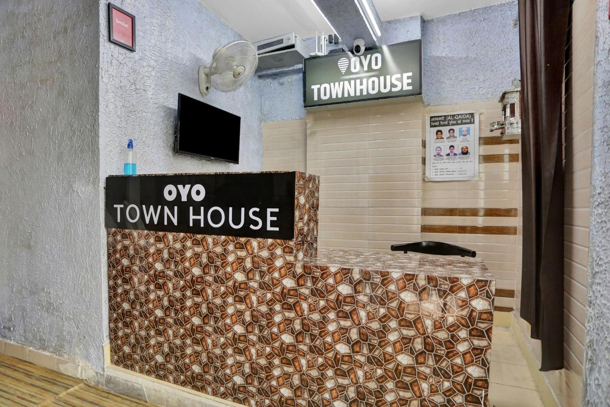 Hotel Collection O Jps Near Pvr Vikaspuri Delhi Esterno foto