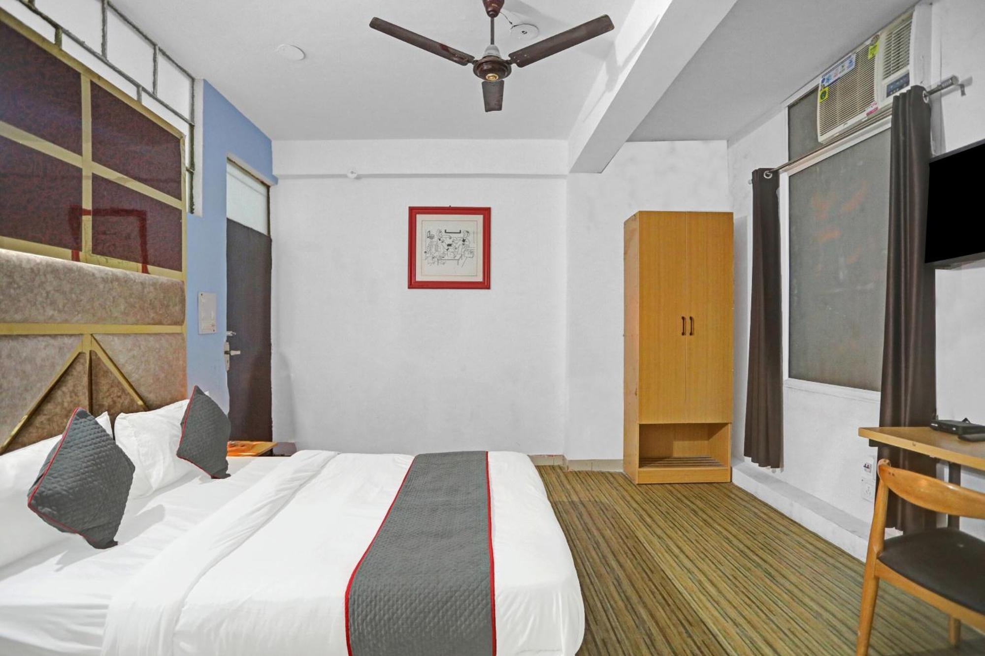 Hotel Collection O Jps Near Pvr Vikaspuri Delhi Esterno foto