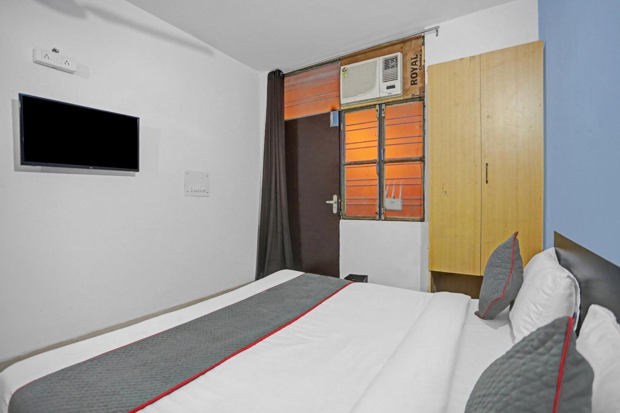 Hotel Collection O Jps Near Pvr Vikaspuri Delhi Esterno foto